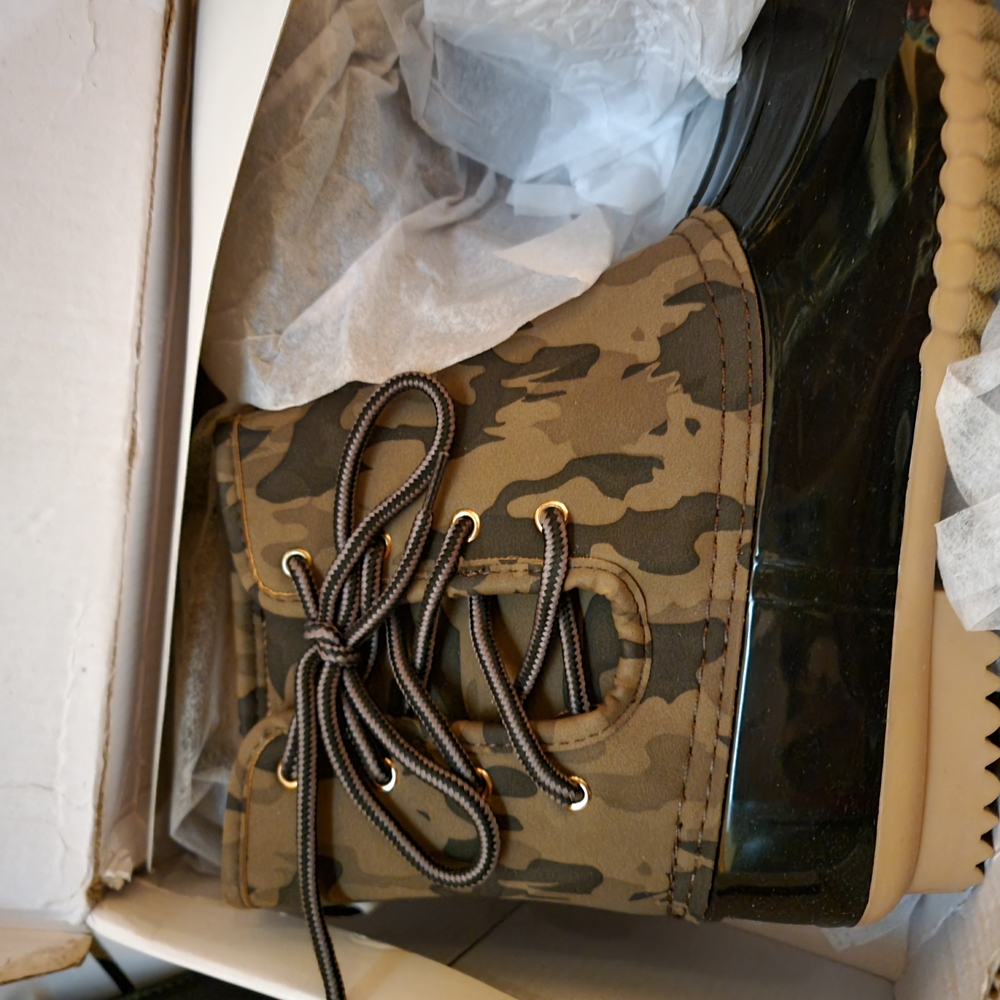 Camouflage Duck Boots